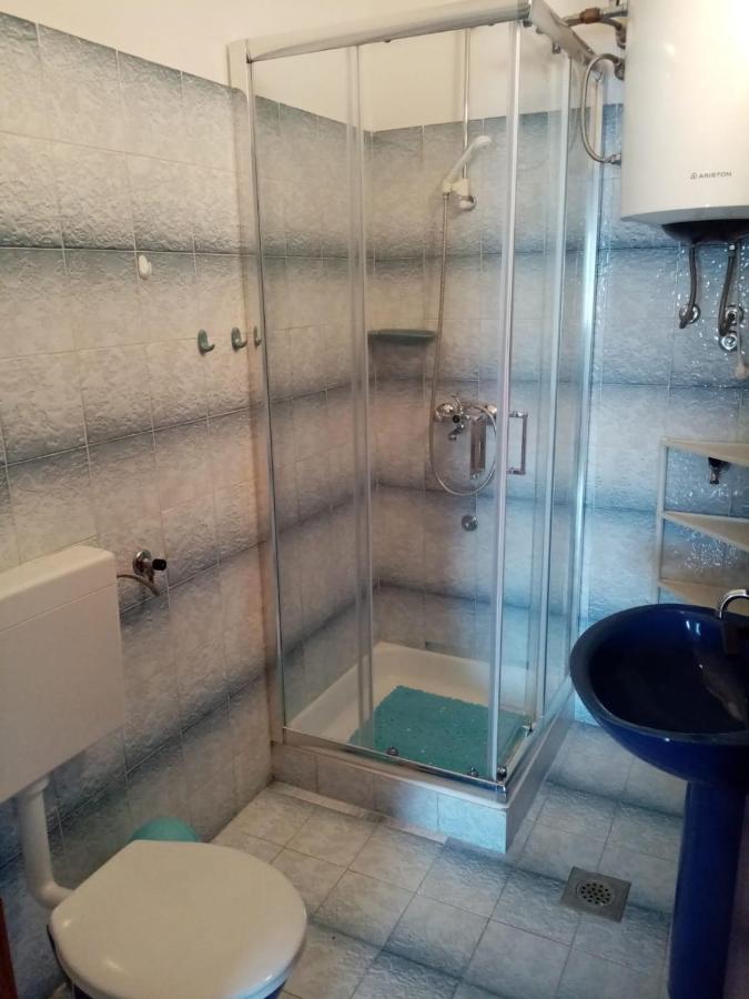 Apartmani Nado Majica Sveti Filip i Jakov Eksteriør billede